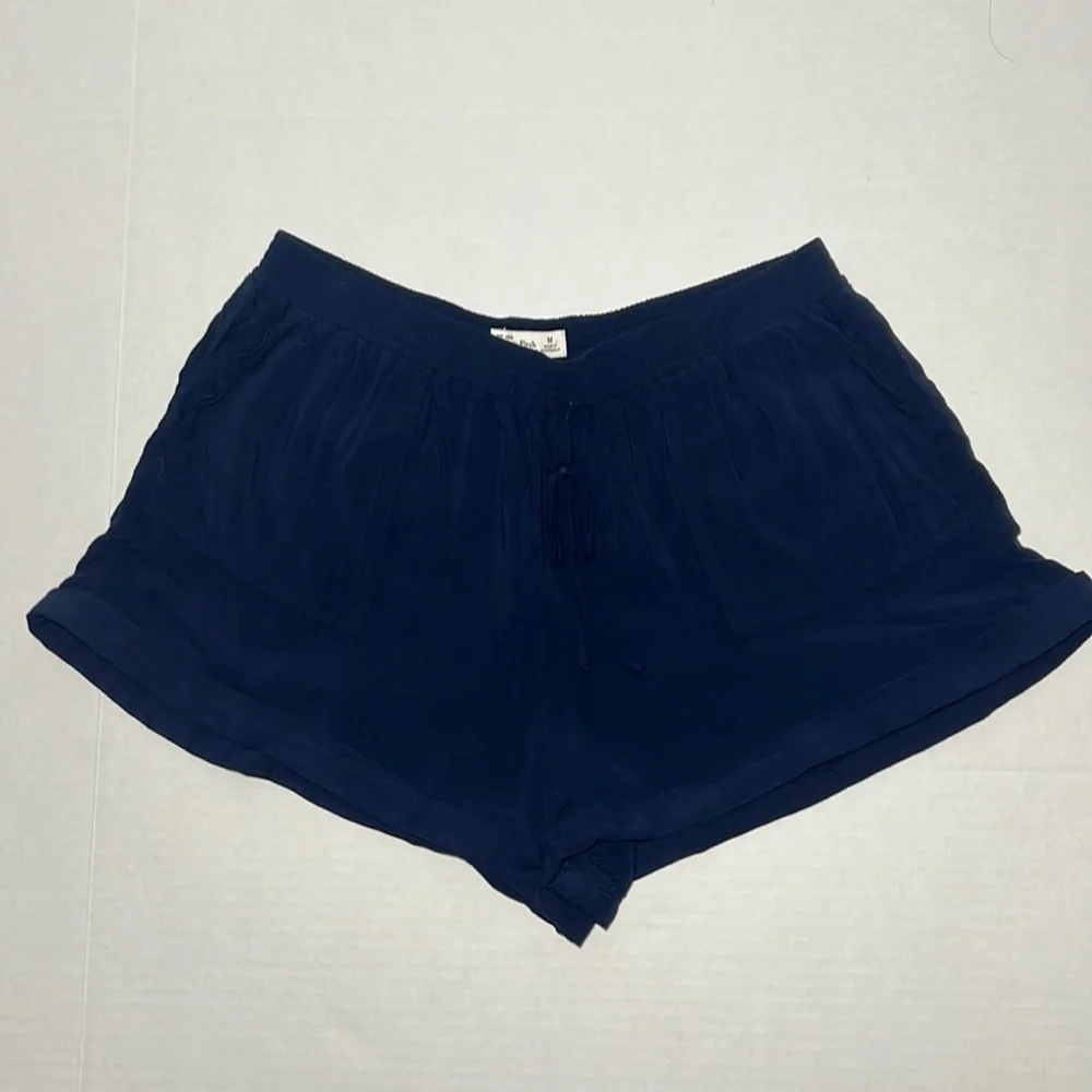 Abercrombie & Fitch Women's Shorts Lot Of 2 Drawstring Pull On Sz M Blue/Green - Picture 3 of 17